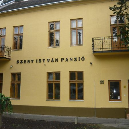 Szent Istvan Panzio Hodmezovasarhely Exterior photo