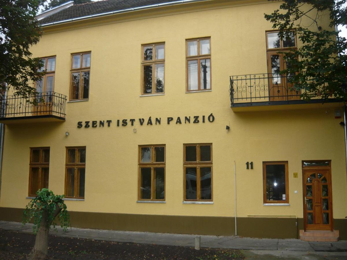 Szent Istvan Panzio Hodmezovasarhely Exterior photo
